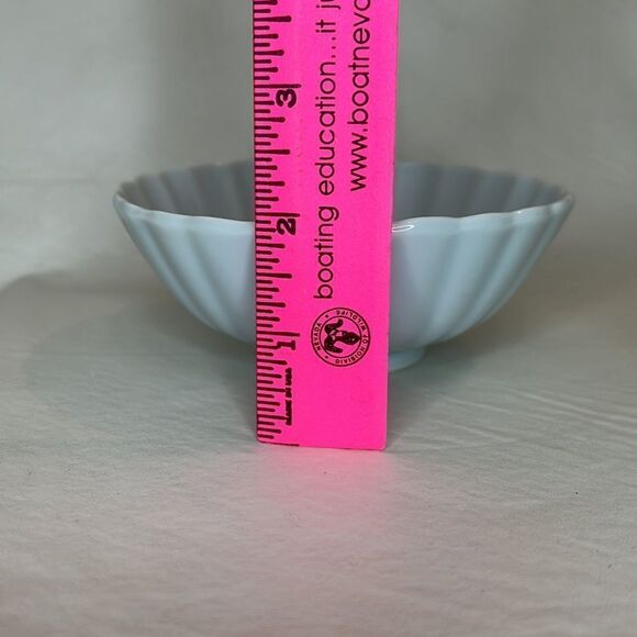 Porcelain Bowl 4 3/4 In Round 1 3/4 In Tall Vintage Sea Stripe Blue Green Ribbed - Picture 8 of 8